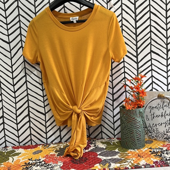Glam Sunny Sunflower Yellow Tie Front Short Sleeve Top, Size Medium - Picture 9 of 12